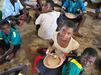 children eating
